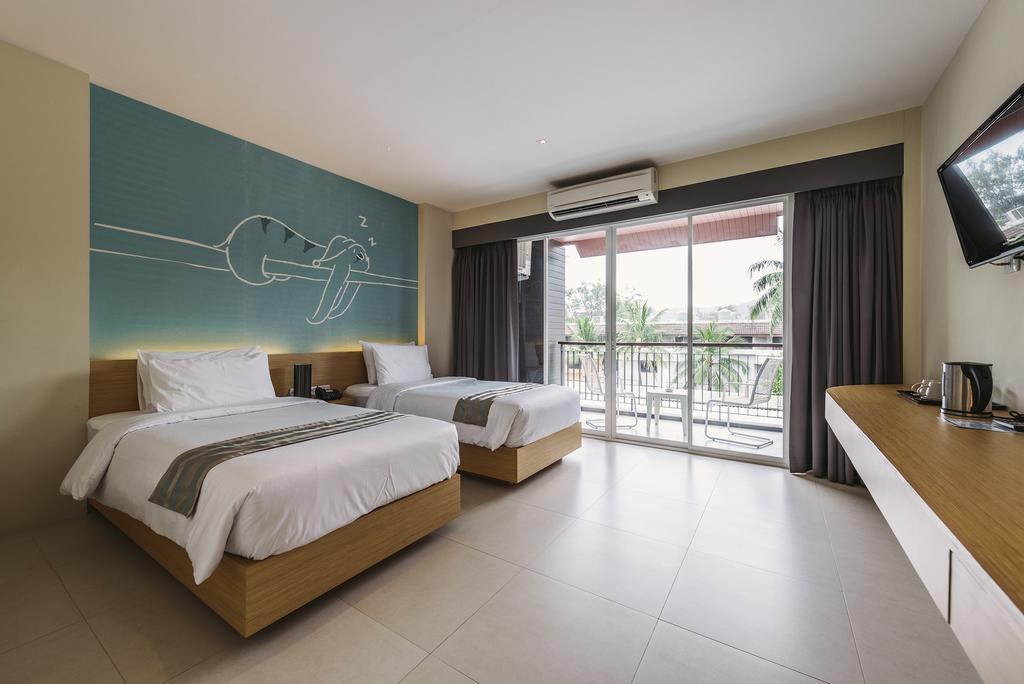 TIRAS Patong Beach Hotel Zimmer foto